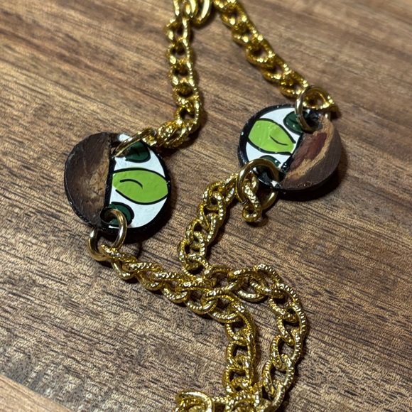 Unique painted wood necklace - Picture 4 of 5